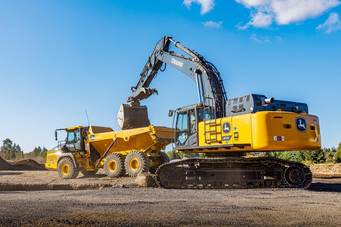 IMG_0916-Edit ADT and excavator